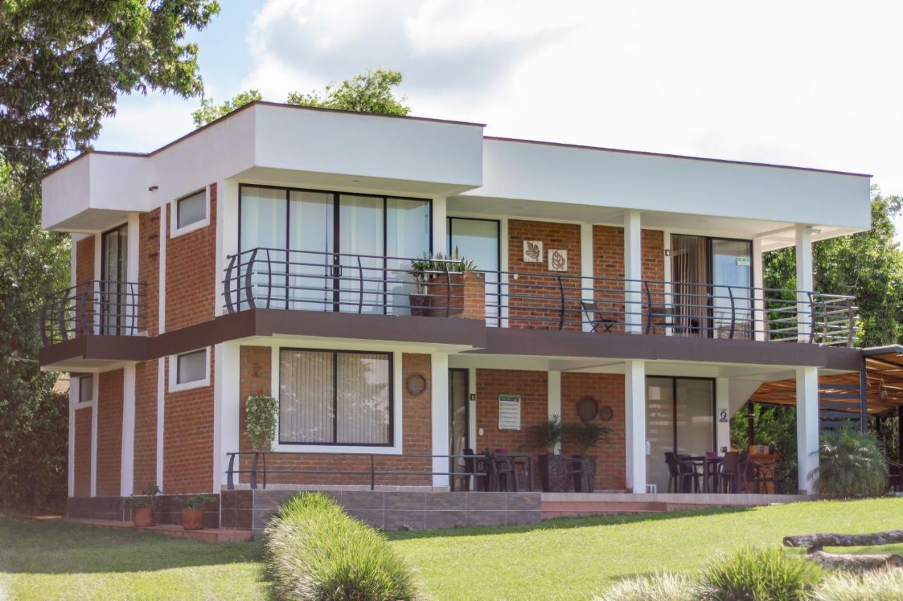 Casa Nostra, Mariana 3*